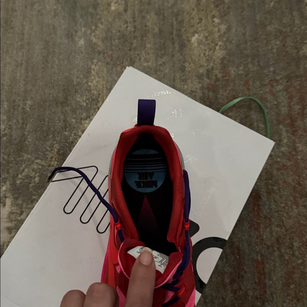 Nike Air Max 270 React Red and Pink Shoes - Picture 5 of 7